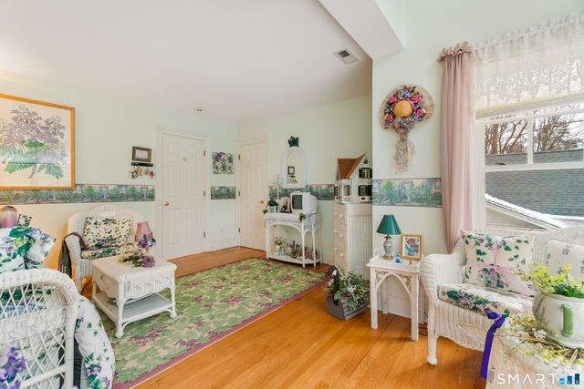 9 Perkins Road, Woodbridge, CT 06525