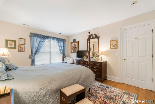 9 Perkins Road, Woodbridge, CT 06525