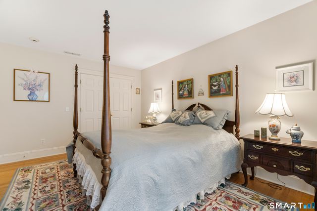 9 Perkins Road, Woodbridge, CT 06525