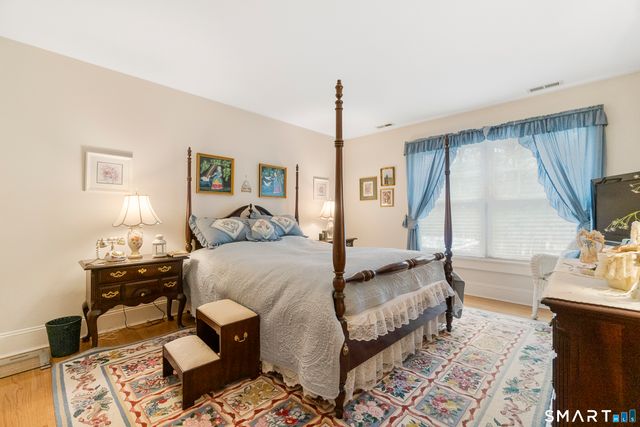 9 Perkins Road, Woodbridge, CT 06525
