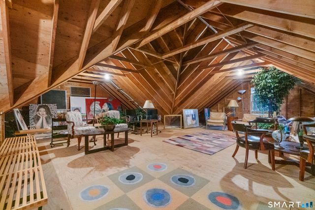 9 Perkins Road, Woodbridge, CT 06525