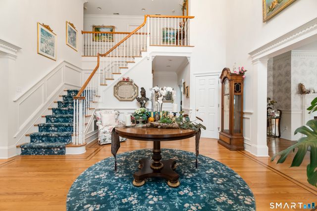 9 Perkins Road, Woodbridge, CT 06525