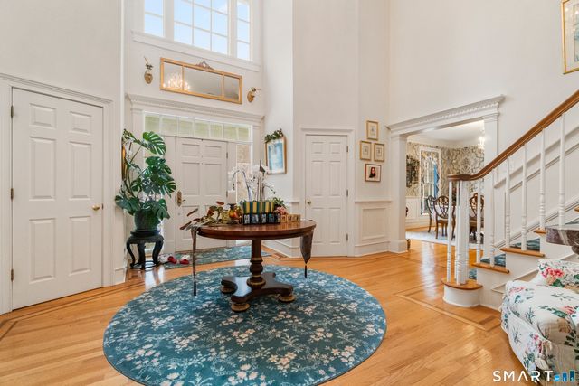 9 Perkins Road, Woodbridge, CT 06525