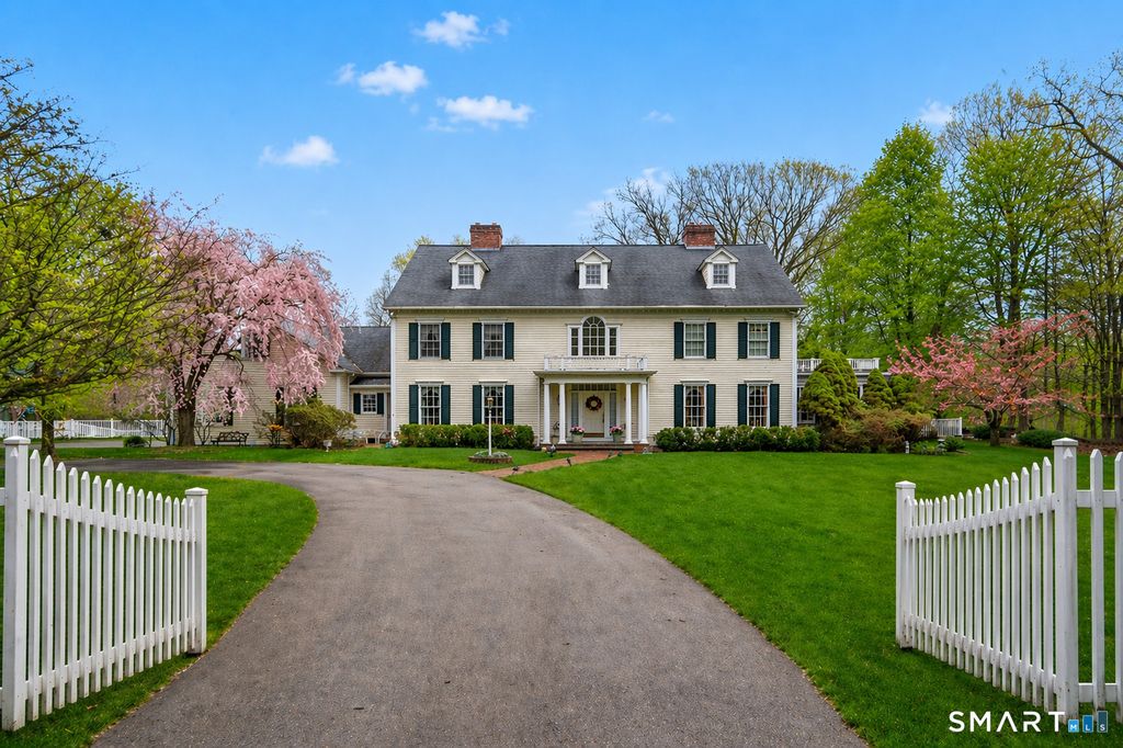 9 Perkins Road, Woodbridge, CT 06525