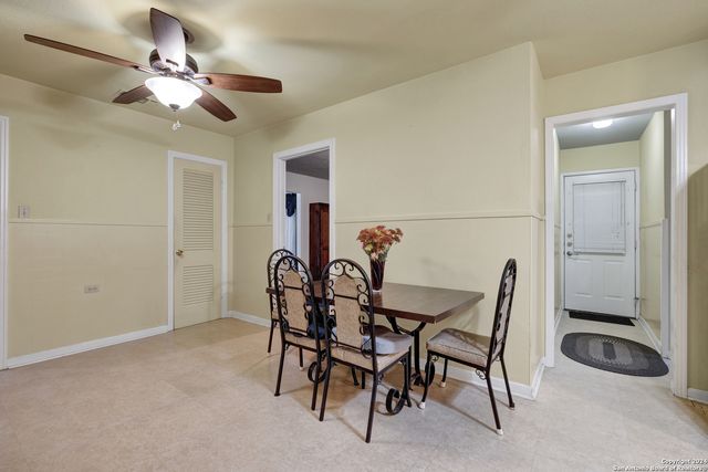 800 N Bishop, San Marcos, TX 78666