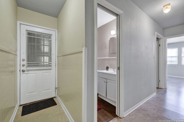 800 N Bishop, San Marcos, TX 78666