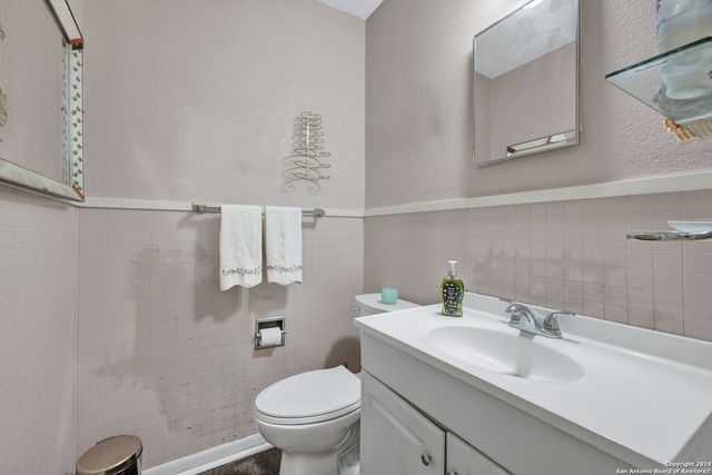 800 N Bishop, San Marcos, TX 78666