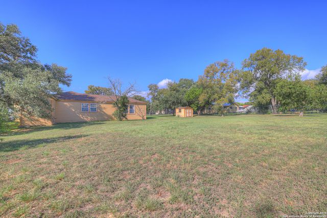 800 N Bishop, San Marcos, TX 78666