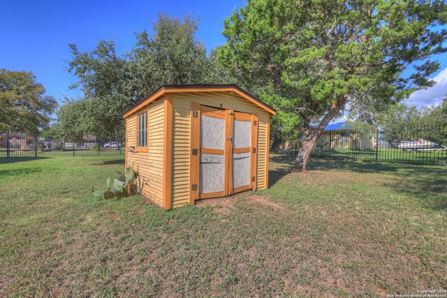 800 N Bishop, San Marcos, TX 78666
