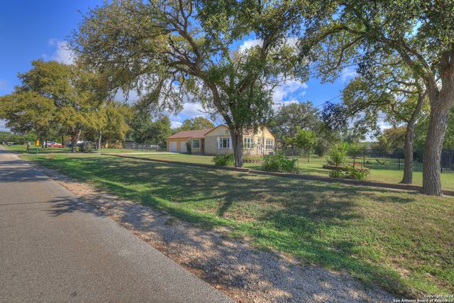 800 N Bishop, San Marcos, TX 78666