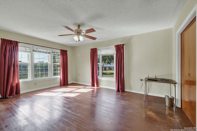800 N Bishop, San Marcos, TX 78666