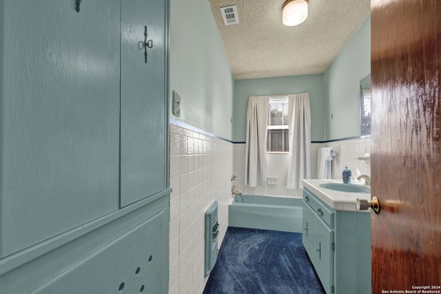 800 N Bishop, San Marcos, TX 78666