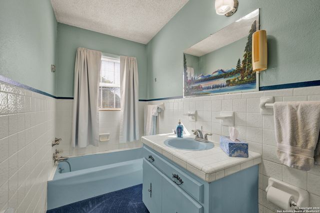 800 N Bishop, San Marcos, TX 78666