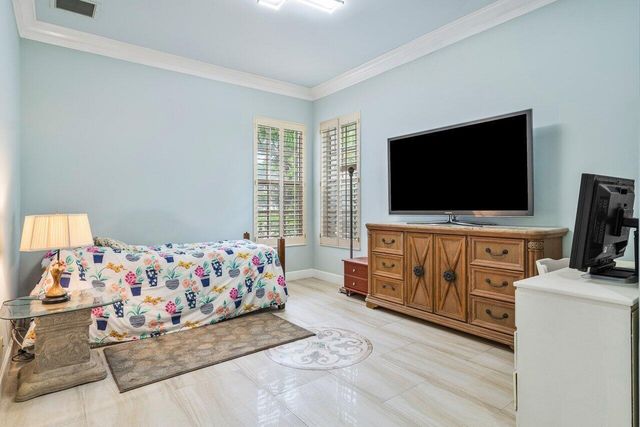 2540 Fairway Island Drive, Wellington, FL 33414