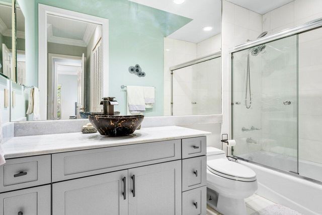 2540 Fairway Island Drive, Wellington, FL 33414