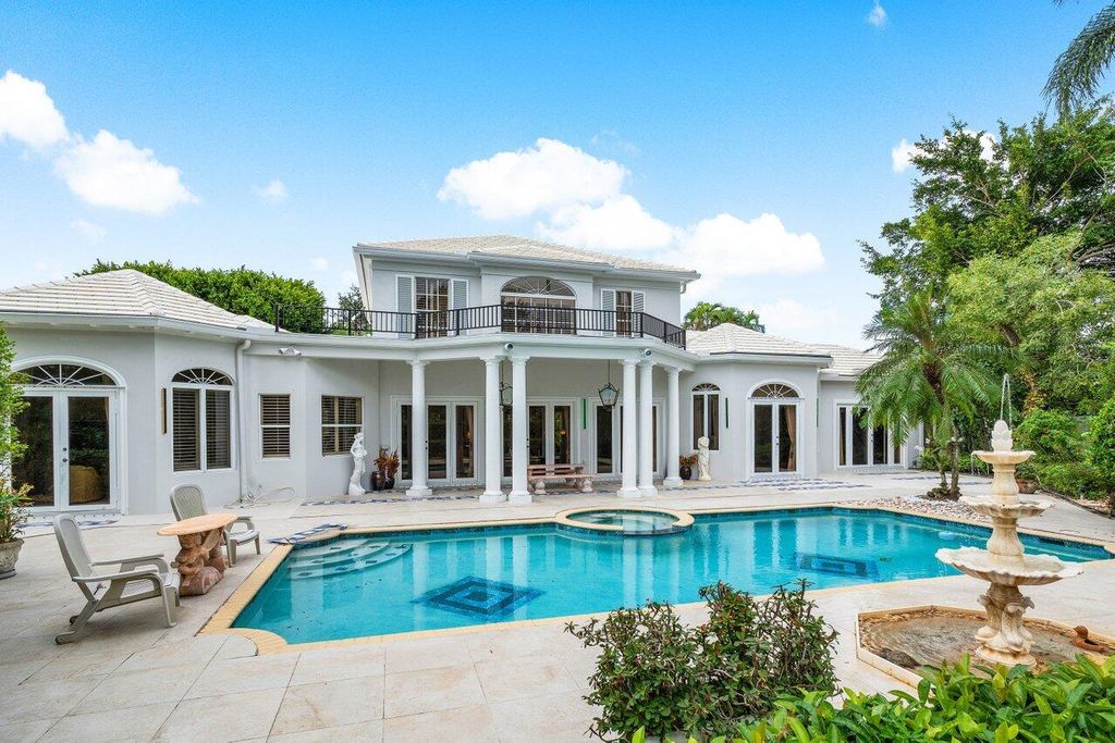 2540 Fairway Island Drive, Wellington, FL 33414