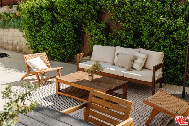 328 N Occidental Boulevard, Los Angeles, CA 90026