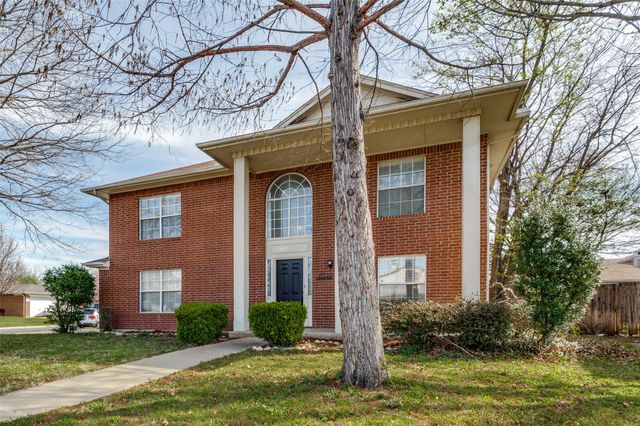 8720 Wind River Drive, Fort Worth, TX 76179