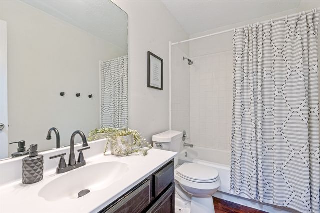 8720 Wind River Drive, Fort Worth, TX 76179