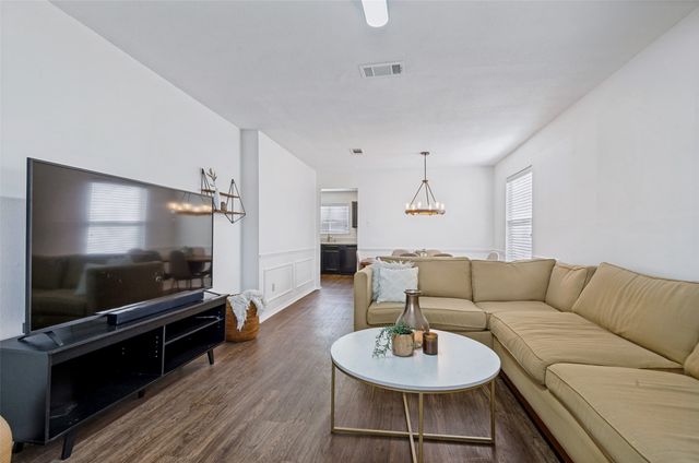 8720 Wind River Drive, Fort Worth, TX 76179