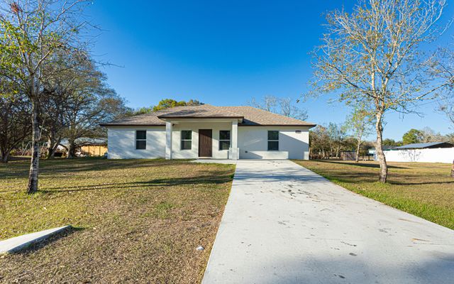 7757 NW 82nd Court, Okeechobee, FL 34972