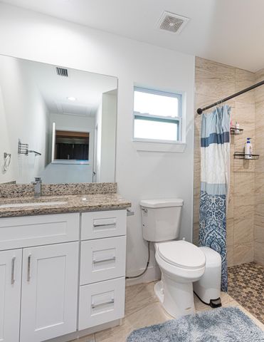 7757 NW 82nd Court, Okeechobee, FL 34972