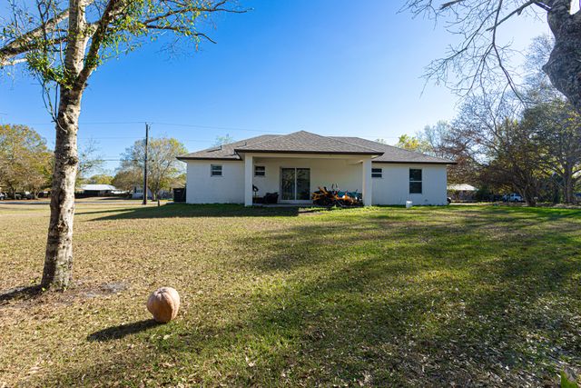 7757 NW 82nd Court, Okeechobee, FL 34972