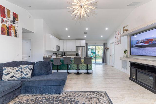 7757 NW 82nd Court, Okeechobee, FL 34972