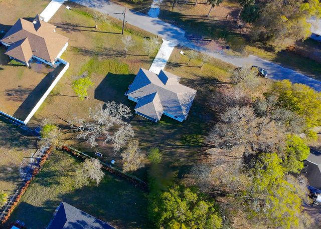 7757 NW 82nd Court, Okeechobee, FL 34972