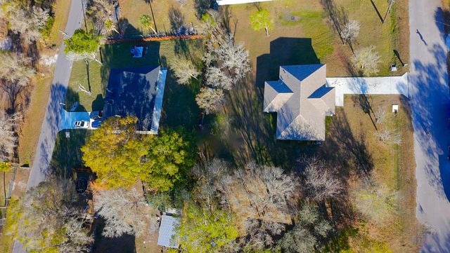 7757 NW 82nd Court, Okeechobee, FL 34972