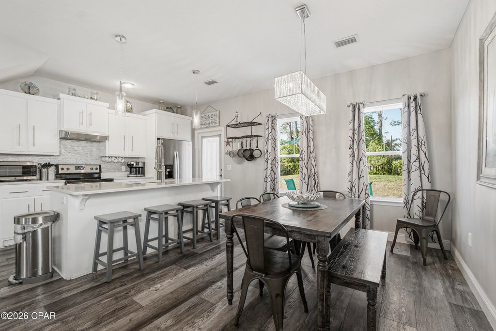 Image 10 of property listing at 5623 Hilltop Avenue, Panama City Beach, FL 32408