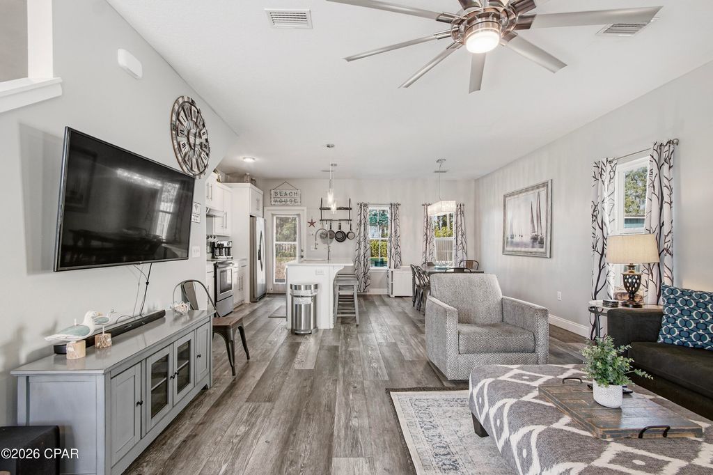 Image 4 of property listing at 5623 Hilltop Avenue, Panama City Beach, FL 32408
