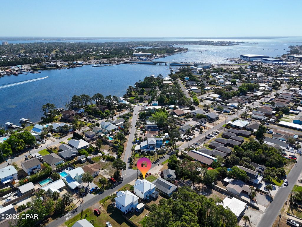 Image 42 of property listing at 5623 Hilltop Avenue, Panama City Beach, FL 32408