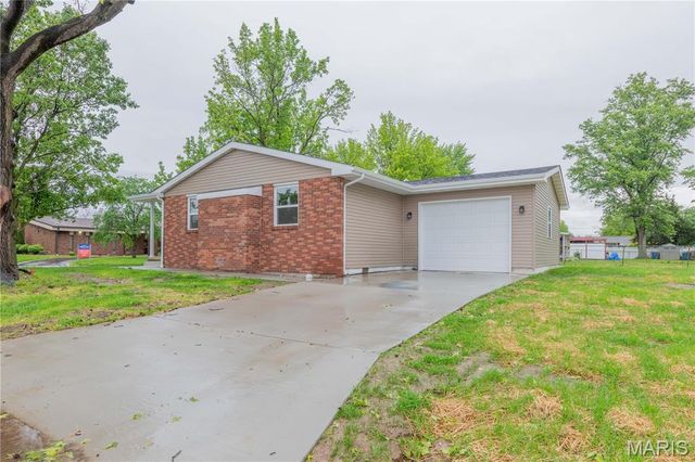 615 Texas Boulevard, Bethalto, IL 62010