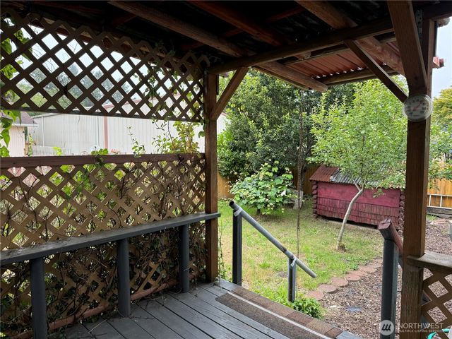 1606 Washington Avenue S, Long Beach, WA 98631