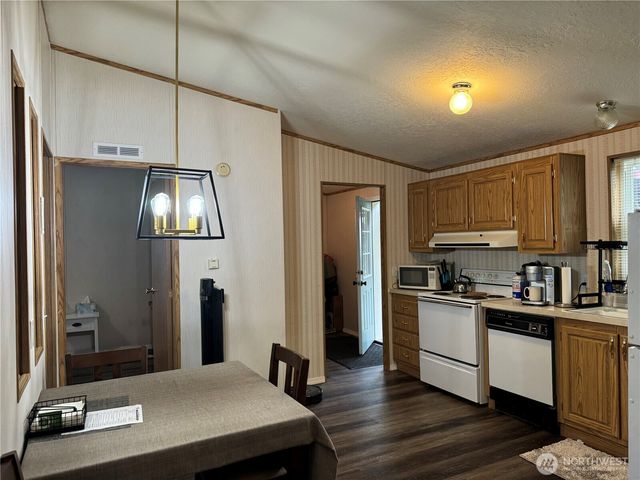 1606 Washington Avenue S, Long Beach, WA 98631