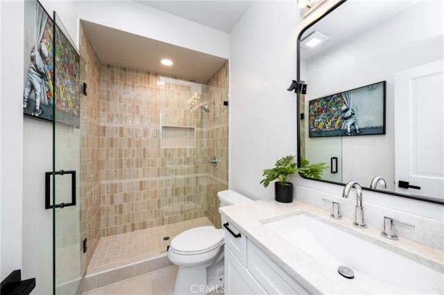24408 Voltara Court, Calabasas, CA 91302
