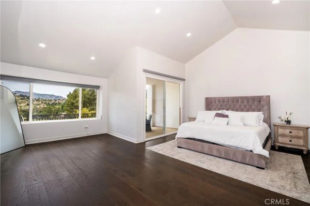 24408 Voltara Court, Calabasas, CA 91302