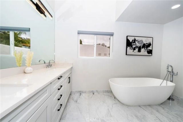 24408 Voltara Court, Calabasas, CA 91302