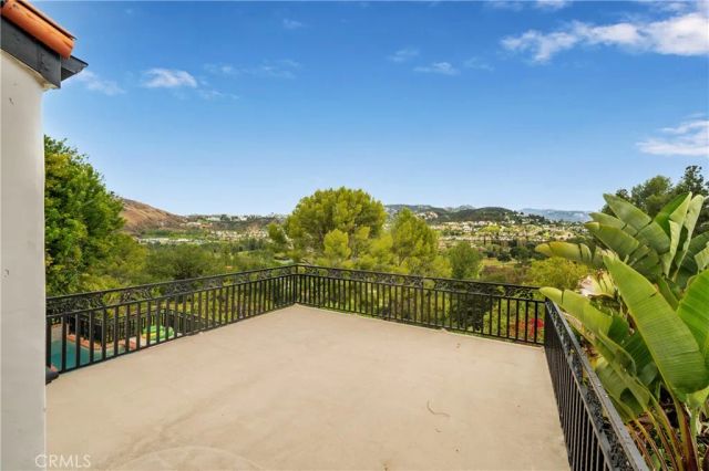 24408 Voltara Court, Calabasas, CA 91302