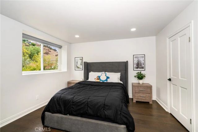 24408 Voltara Court, Calabasas, CA 91302