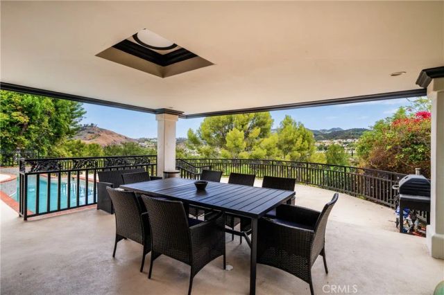 24408 Voltara Court, Calabasas, CA 91302