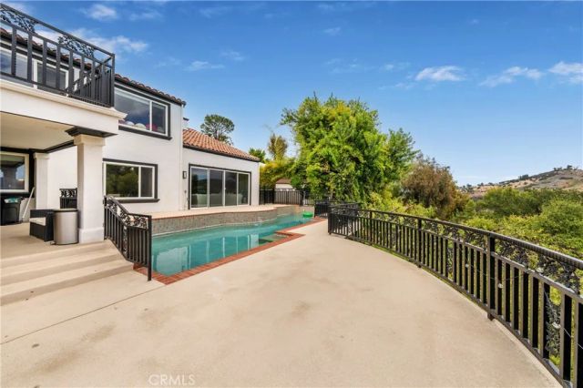 24408 Voltara Court, Calabasas, CA 91302