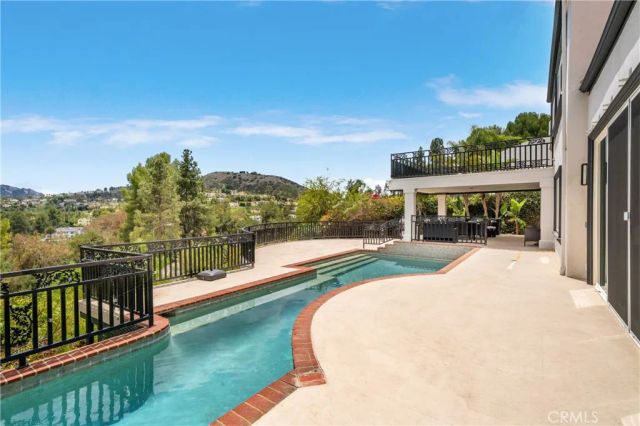 24408 Voltara Court, Calabasas, CA 91302