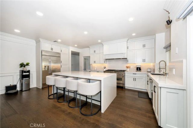24408 Voltara Court, Calabasas, CA 91302