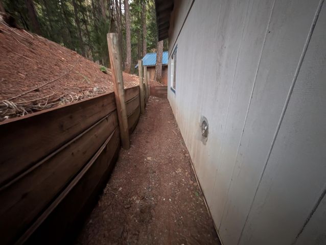 211 Goa Way, Lewiston, CA 96052