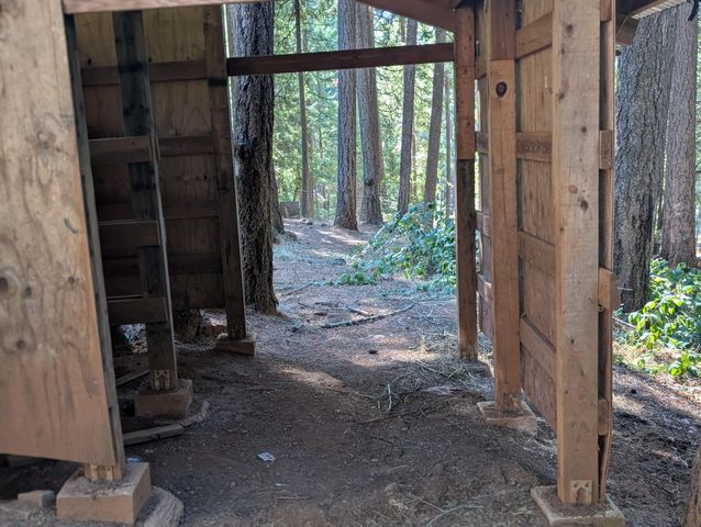 211 Goa Way, Lewiston, CA 96052