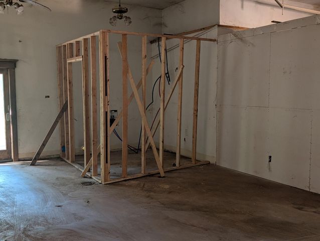 211 Goa Way, Lewiston, CA 96052