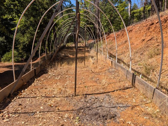 211 Goa Way, Lewiston, CA 96052