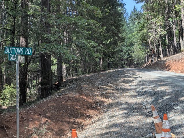 211 Goa Way, Lewiston, CA 96052